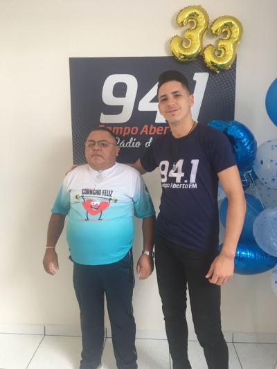 Campo Abeto FM estÃ¡ com programaÃ§Ã£o especial dos 33 anos